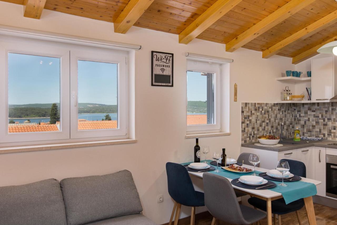 The Rooftop Apartment *